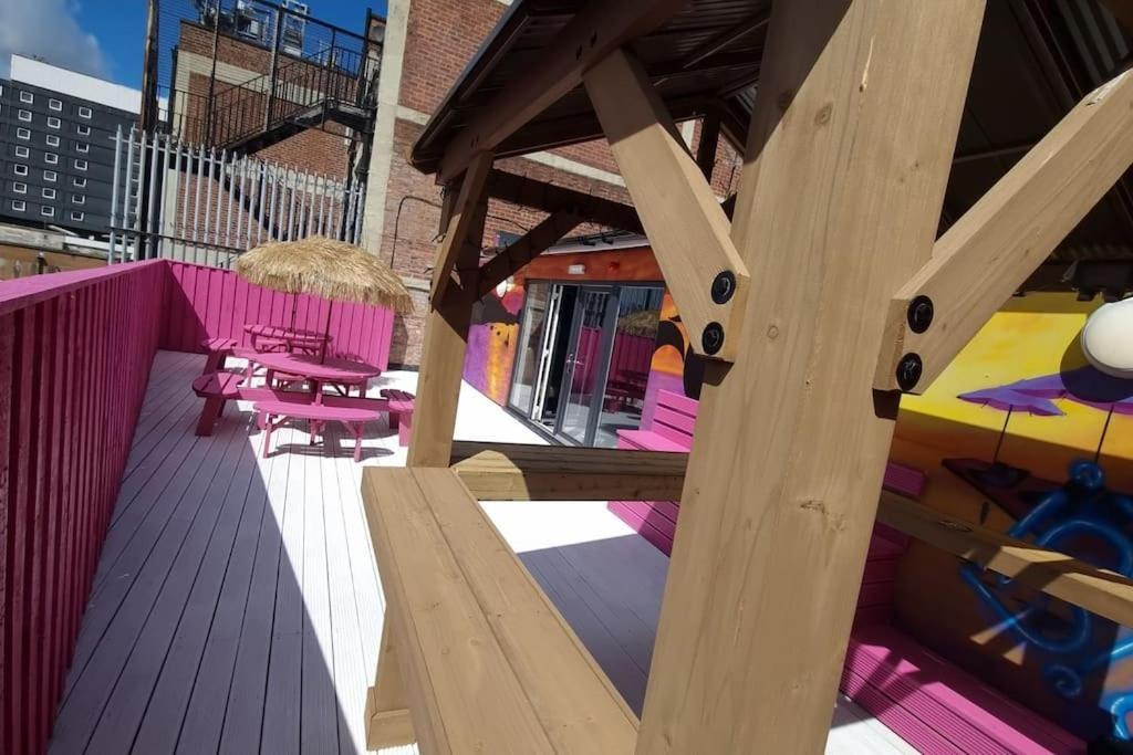Penthouse Apartment, Sleeps 21 With Terrace Liverpool Exteriér fotografie